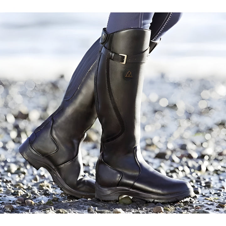 Hilma - Stylish Boots with a High Silhouette